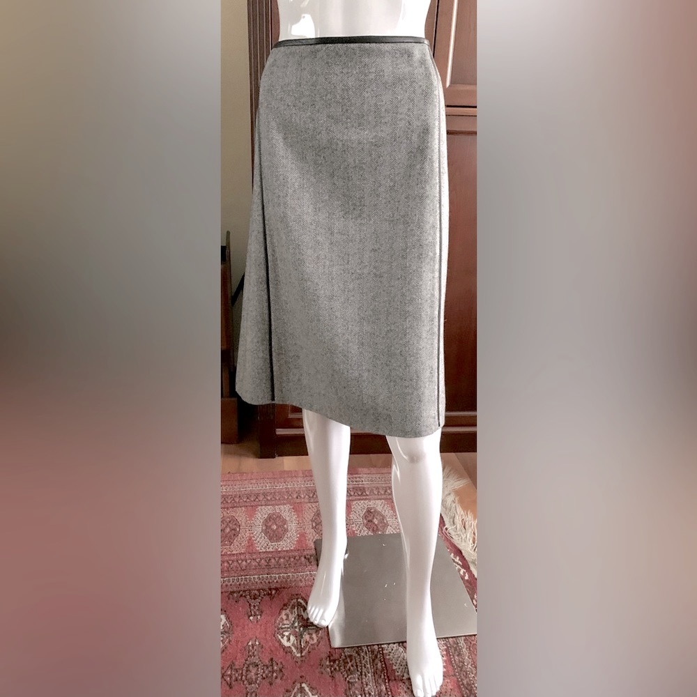 Beymen Gray wool tweed skirt at knee fishbone pattern leather trim Eu 44 US 12